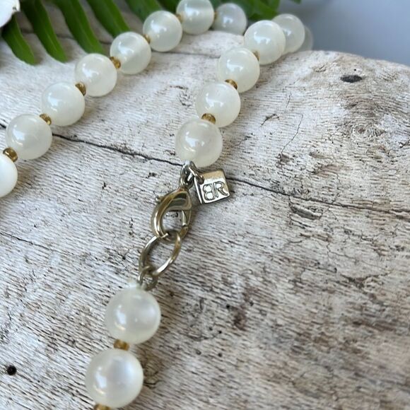 BANANA REPUBIC OMBRE STYLE BEAD NECKLACE. - Picture 5 of 6